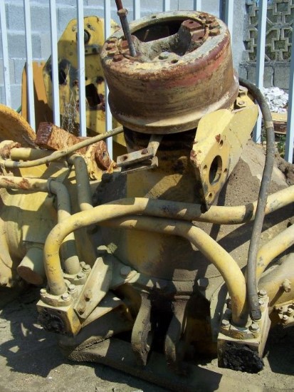 KOMATSU HD325 AND HD320-3 (PARTS / DEMOLITION) KOMATSU HD325 AND HD320-3 (PARTS / DEMOLITION) - Image 8