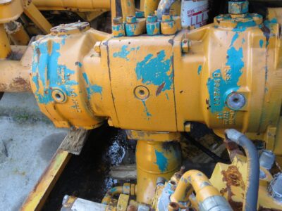 LIEBHERR R942 (HYDRAULIC DOUBLE PUMP)