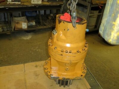 CASE 1188 (SLEWING GEAR)