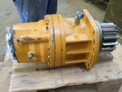CASE 988 (SLEWING GEAR)