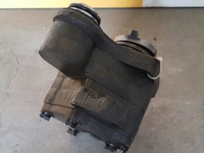 FIAT ALLIS /FIAT HITACHI/ NEW HOLLAND (STEERING PUMP )