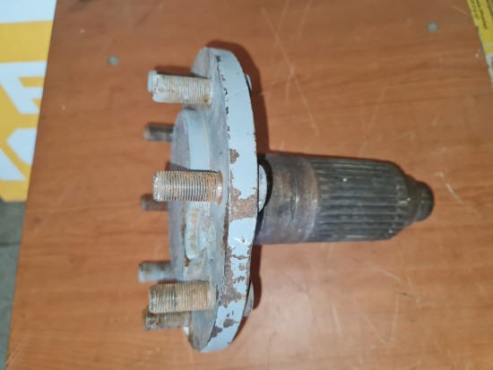 thumbnail image 2 of Cylinder End Cap G106810 For Case 580K 580L 580M & New Holland Backhoes 2 of 4