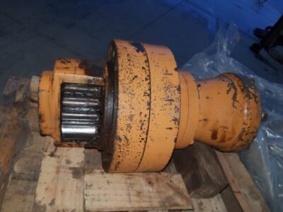 CASE 688, 788 (SLEWING GEAR)