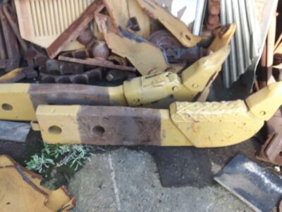 CATERPILLAR D7 (RIPPER SHANKS)