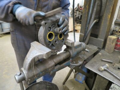 STERING PUMP FOR HEAVY MACHINERY