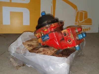 Alternative view of CASE 888 / 688 (SLEW MOTOR)