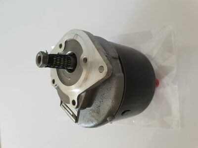 Alternative view of CASE 580G (STEERING PUMP / GEAR PUMP)