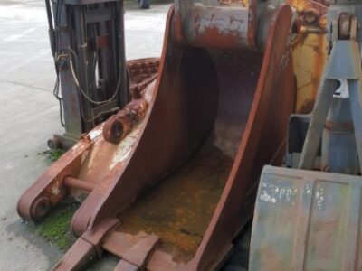 CASE CX350 (BUCKET: WIDTH 74 CM)