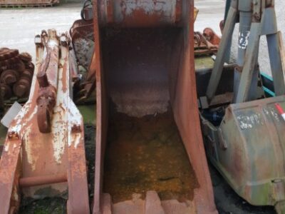 CASE CX350 (BUCKET: WIDTH 74 CM)