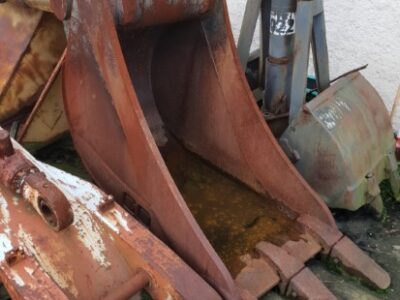 BUCKET- WIDTH 74 CM (MACHINES 30-40 TN)