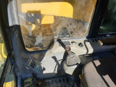 Alternative view of KOMATSU PC600 (CAB)