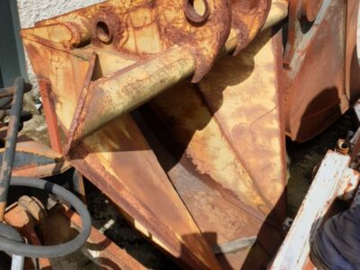 DITCHING BUCKET (MACHINES 18-22 TN) DITCHING BUCKET (MACHINES 18-22 TN)