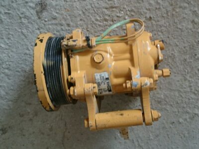 Alternative view of CATERPILLAR 345 (SPARE PARTS)