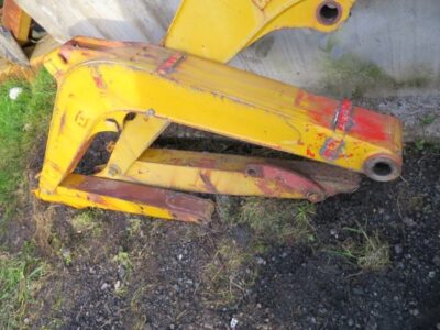 ARMS AND BOOMS FOR MINI EXCAVATORS