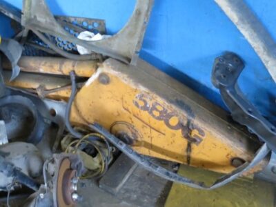 CASE 580G (ARM AND HYDRAULIC CYLINDER)