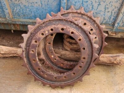 LIEBHERR R912 (SPROCKET)