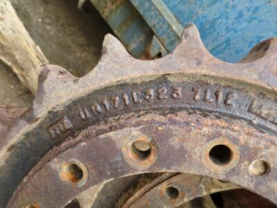 LIEBHERR R912 (SPROCKET)