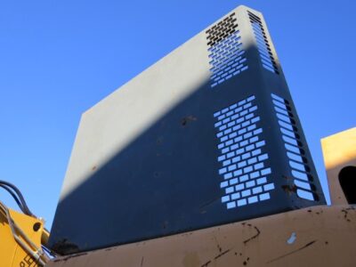 LIEBHERR R942 LITRONIC (HOOD CENTRE) - Image 3