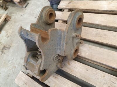 Alternative view of QUICK COUPLER FOR MINI EXCAVATOR (WIDTH- 135 MM)