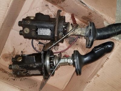 Alternative view of LIEBHERR 942 (JOYSTICK)