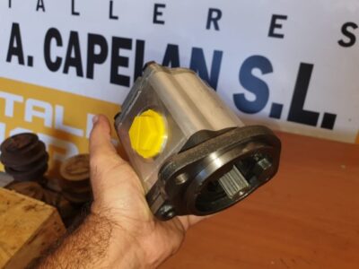 Alternative view of JCB 1CX, 2CX, 3CX, 4CX (HYDRAULIC PUMP)