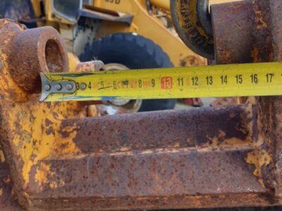 JCB (BUCKET: WIDTH 45 CM) (MÁQUINAS 2-5 TN)