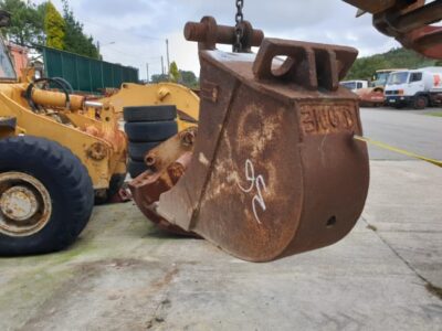 DOOSAN (GODET: LARGEUR 30 CM) (MACHINES 3-6 TN) DOOSAN (GODET: LARGEUR 30 CM) (MACHINES 3-6 TN)