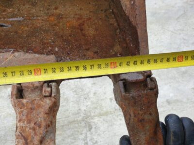 GODET: LARGEUR 45 CM (MACHINES 1-5 TN) GODET: LARGEUR 45 CM (MACHINES 1-5 TN)