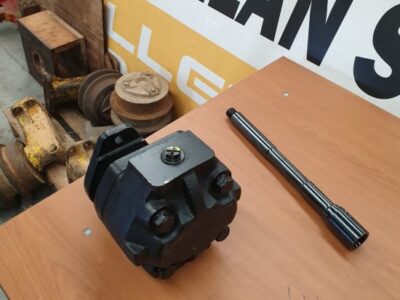 Alternative view of MASSEY FERGUSON (HYDRAULIC PUMP)
