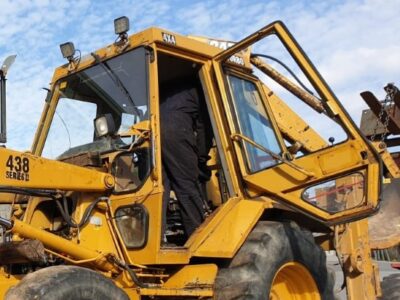 CATERPILLAR 438 SERIES II (DOORS)
