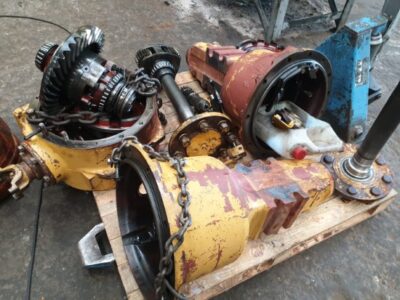 CATERPILLAR 438B (FULL AXLE)