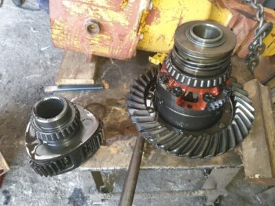 CATERPILLAR 438B (FULL AXLE)