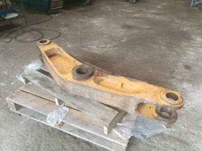 CASE 821 (LINK ARM)
