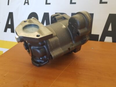 Alternative view of CATERPILLAR D6H (STEERING PUMP)