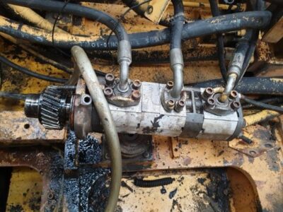LIEBHERR 912 (LOW PRESSURE HYDRAULIC PUMP) - Image 4