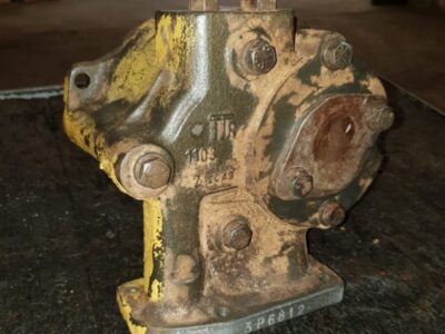 CATERPILLAR D6C, D6D, D7, D7F (STEERING PUMP)