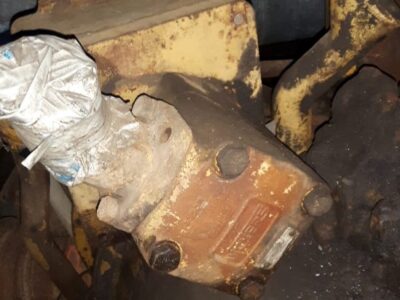 CATERPILLAR 955H (HYDRAULIC PUMP, DINAMO, WATER PUMP)