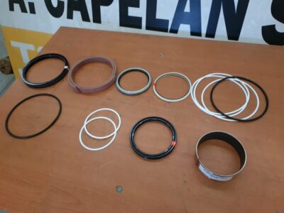 KOMATSU (REPAIR KIT FOR HYDRAULIC CYLINDER) - Image 4