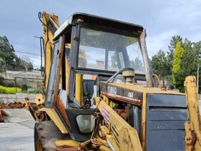CATERPILLAR 426B (GLASSES)