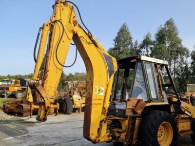 CATERPILLAR 426B (BOOM)