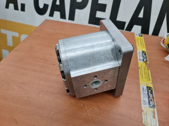 FIAT HITACHI FL175 (POMPE HYDRAULIQUE) FIAT HITACHI FL175 (POMPE HYDRAULIQUE) – Image 5