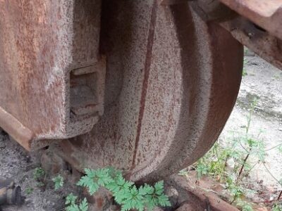 LIEBHERR 942 (TRACK IDLER)