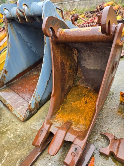 GODET: LARGEUR 60 CM (MACHINES 15-25 TN) GODET: LARGEUR 60 CM (MACHINES 15-25 TN) – Image 2