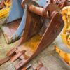 BUCKET- WIDTH 60 CM (MACHINE 15-25 TN) BUCKET- WIDTH 60 CM (MACHINE 15-25 TN)