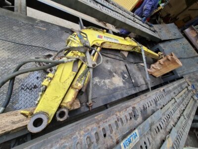 YANMAR B25V (PARTS / DEMOLITION)