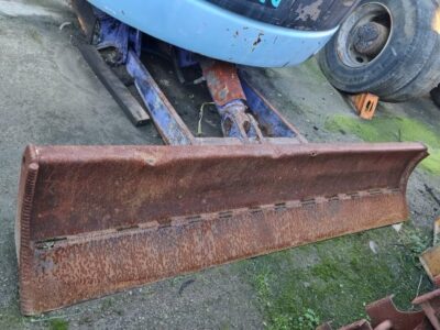 MINI EXCAVATOR BLADES 145 TO 165 CM