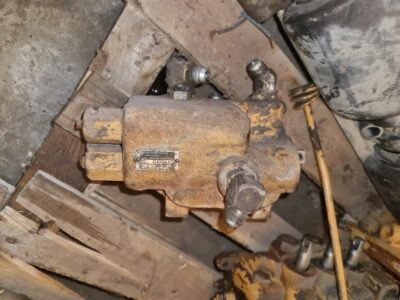 CASE 580K (SWING DISTRIBUTOR) - Image 3