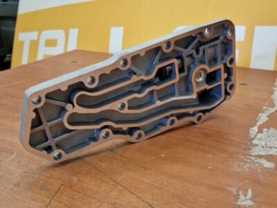 CUMMINS (MOTOR OIL FILTER BRACKET) - Image 3