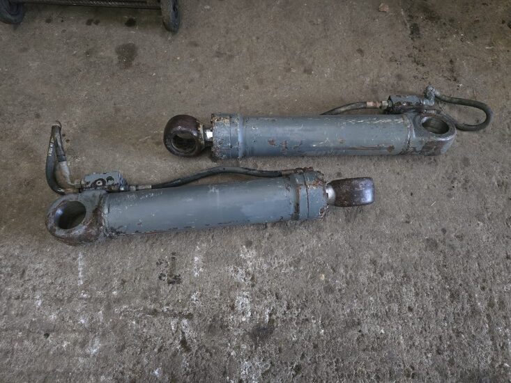 LIEBHERR 914 (HYDRAULIC CYLINDERS) LIEBHERR 914 (HYDRAULIC CYLINDERS) - Image 6