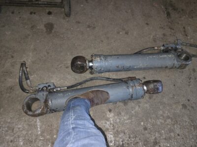 LIEBHERR 914 (HYDRAULIC CYLINDERS) LIEBHERR 914 (HYDRAULIC CYLINDERS)